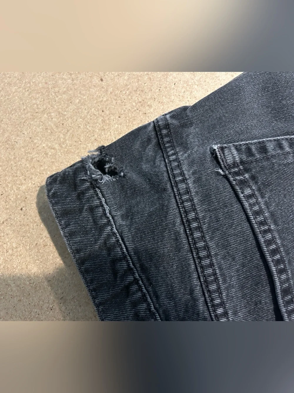 Levi's Men's Black Relaxed Fit Jeans